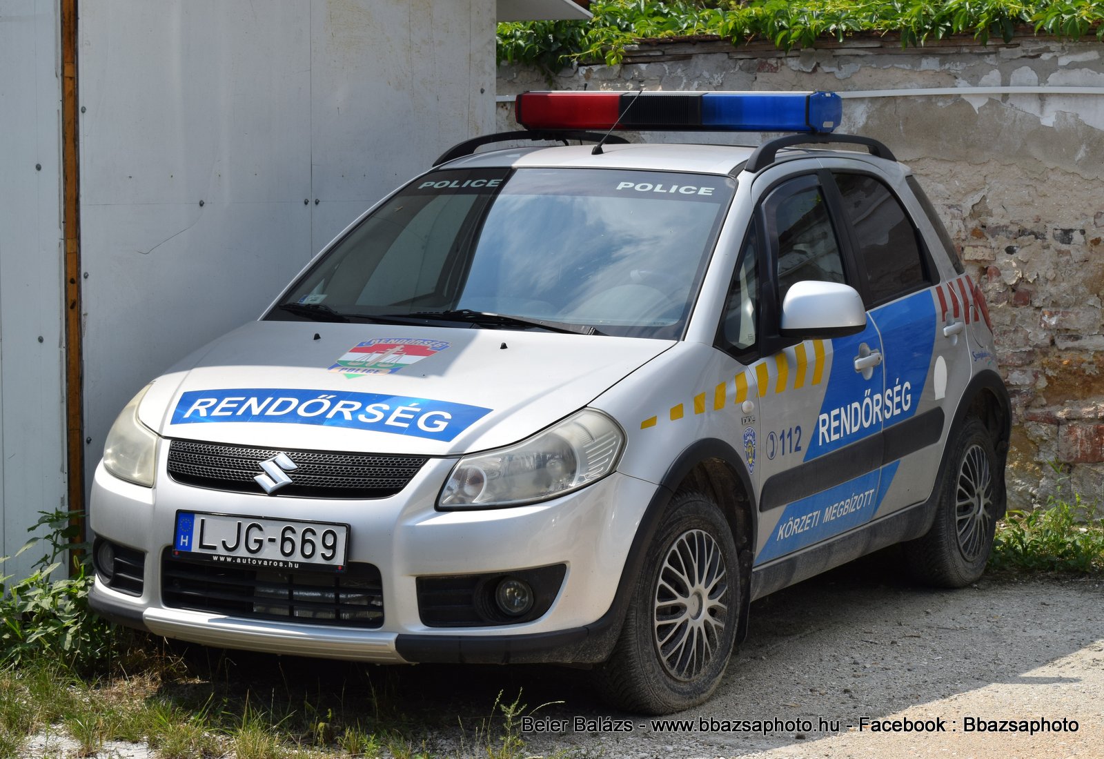 Suzuki SX4 – szürke