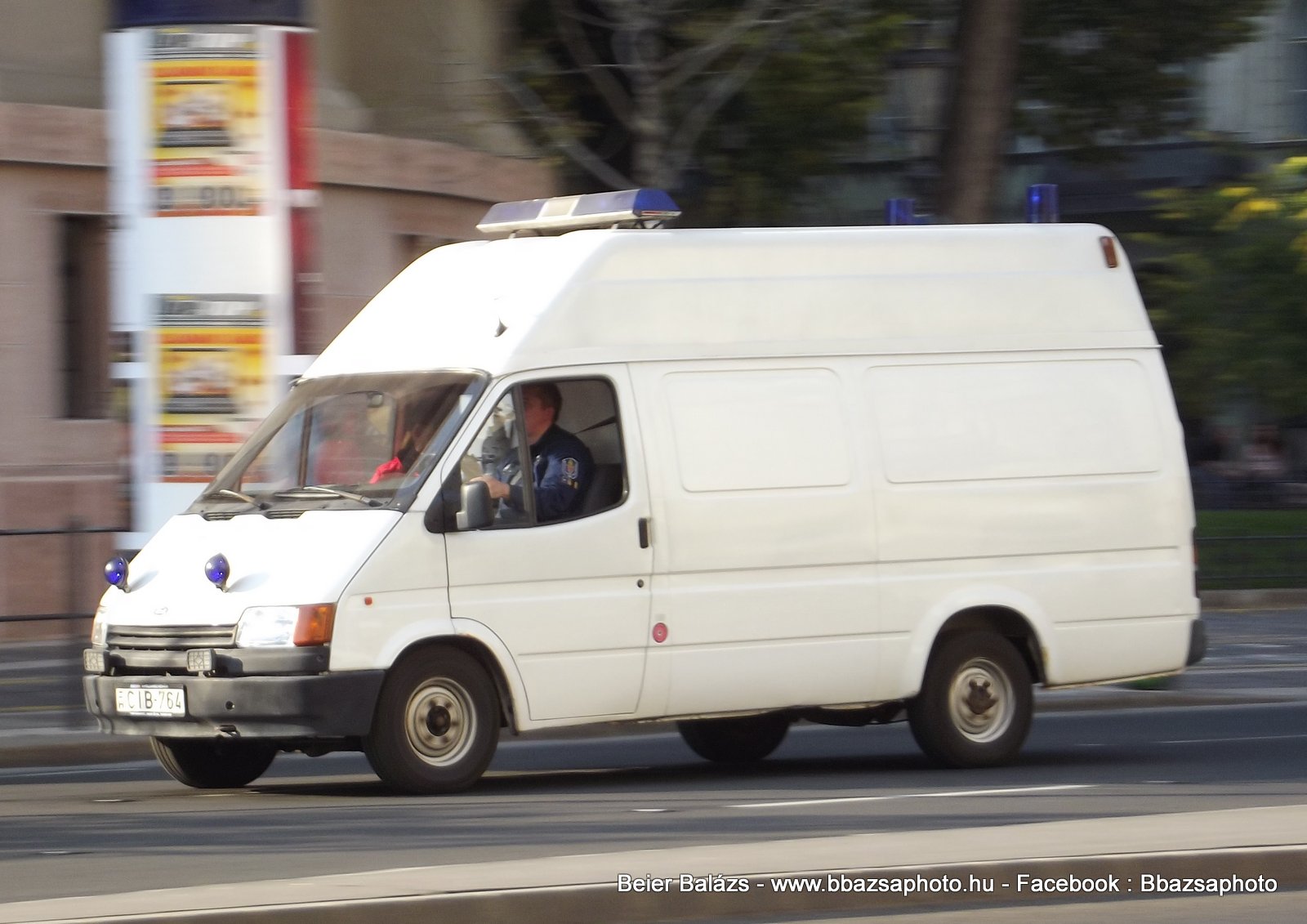 Ford Transit – EÜ szolgálat
