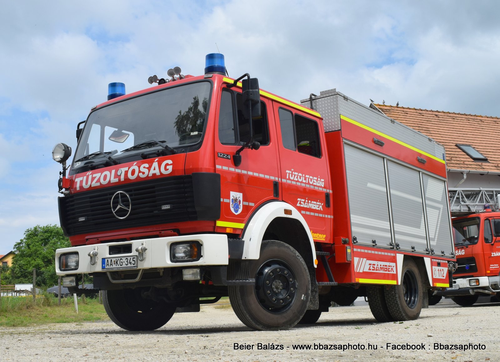 Mercedes 1124 Lentner – Zsámbék ÖTE