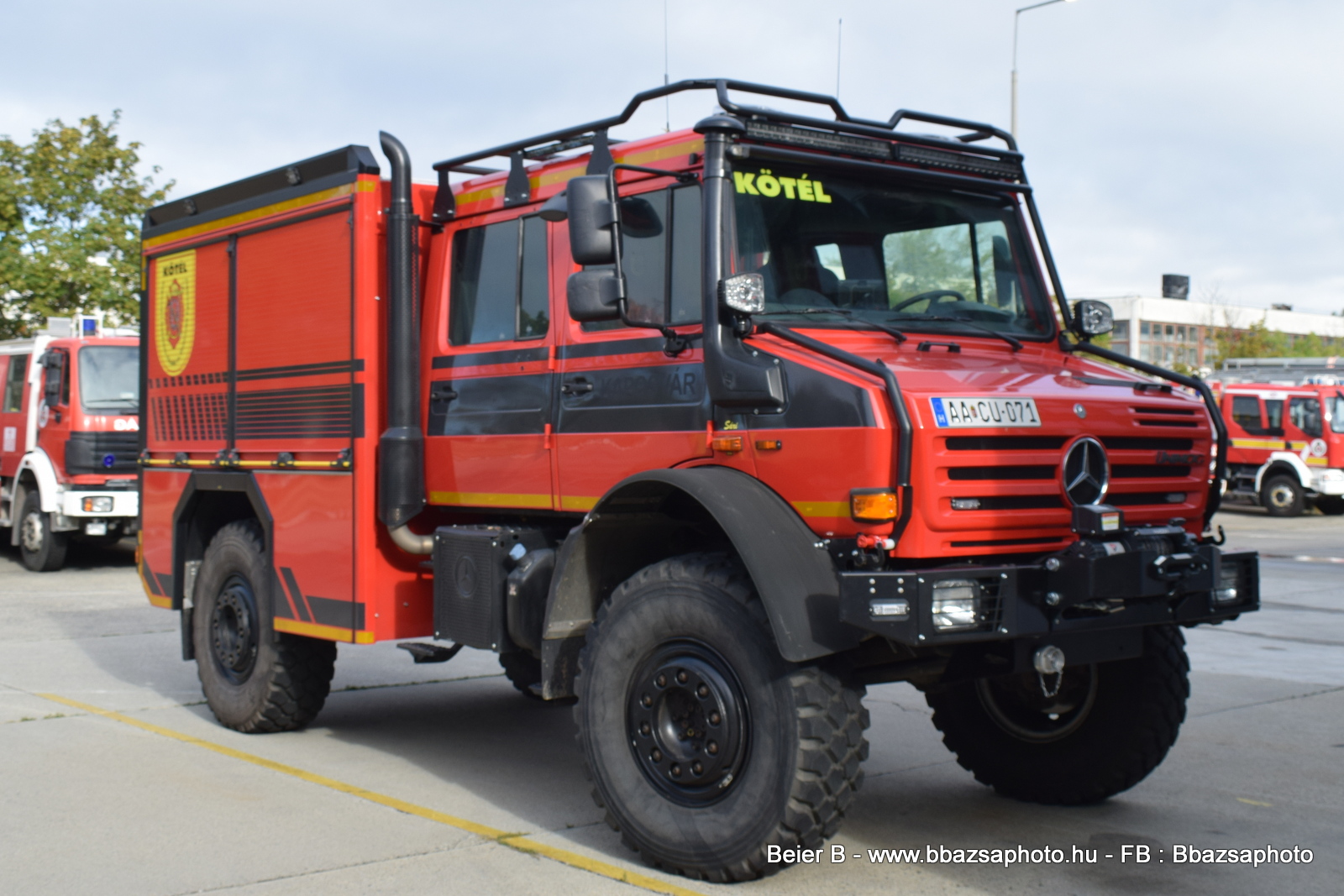 Mercedes Unimog U5000 – KÖTÉL
